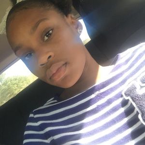 Meet your Posher, Delphia